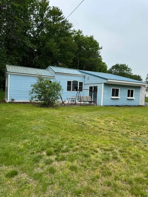 34 Ponderosa Avenue, Nashua, NH 03062