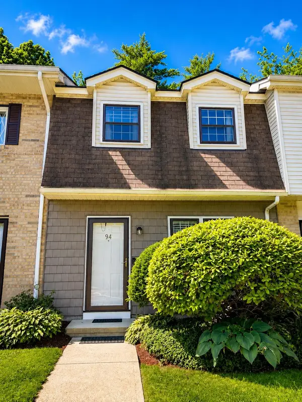 94 Golfview Drive, Manchester, NH 03102