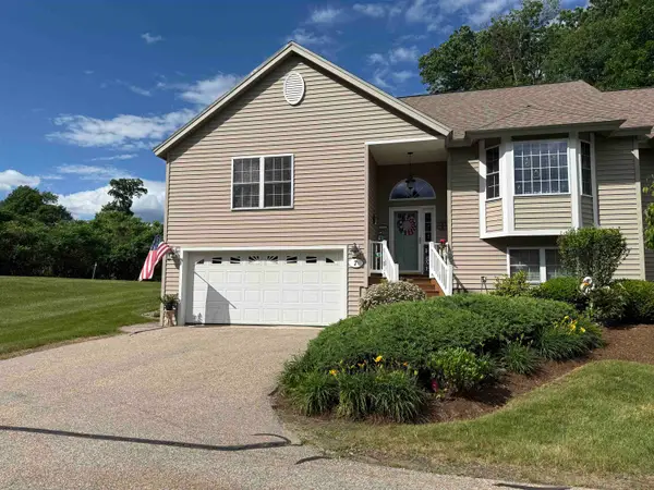 7 Maplevale Road, East Kingston, NH 03827