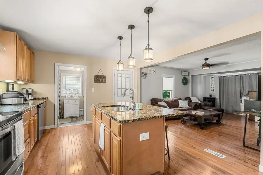 110 Robinson Street, Manchester, NH 03104 - #2