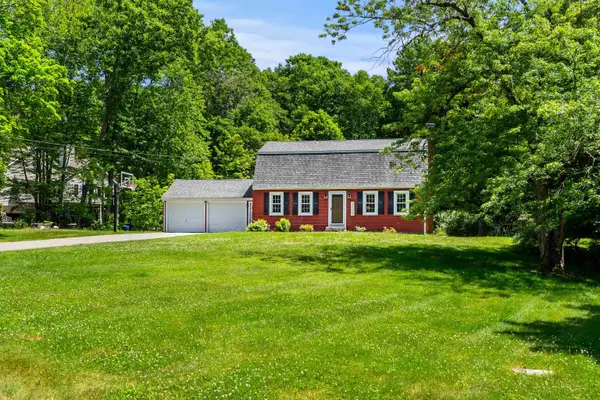 15 Wood Drive, Atkinson, NH 03811