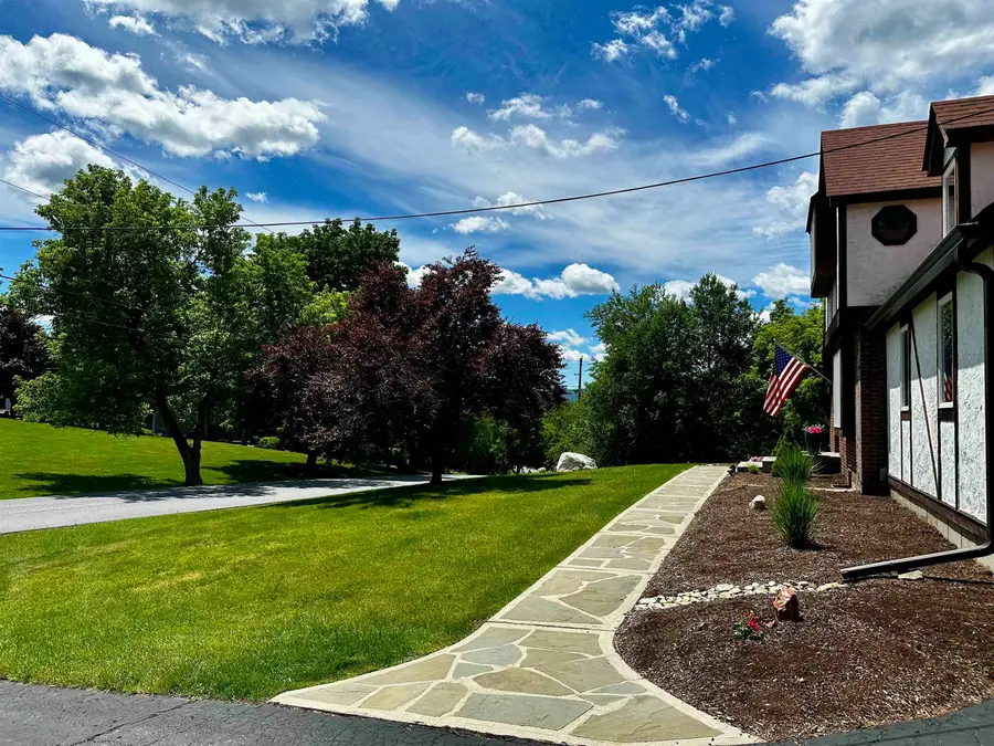 608 Orchard Hill, Pittsford, VT 05763 - #3