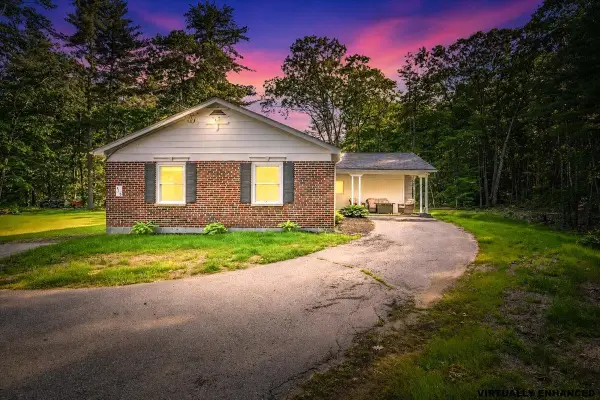 319 Windham Road, Pelham, NH 03076