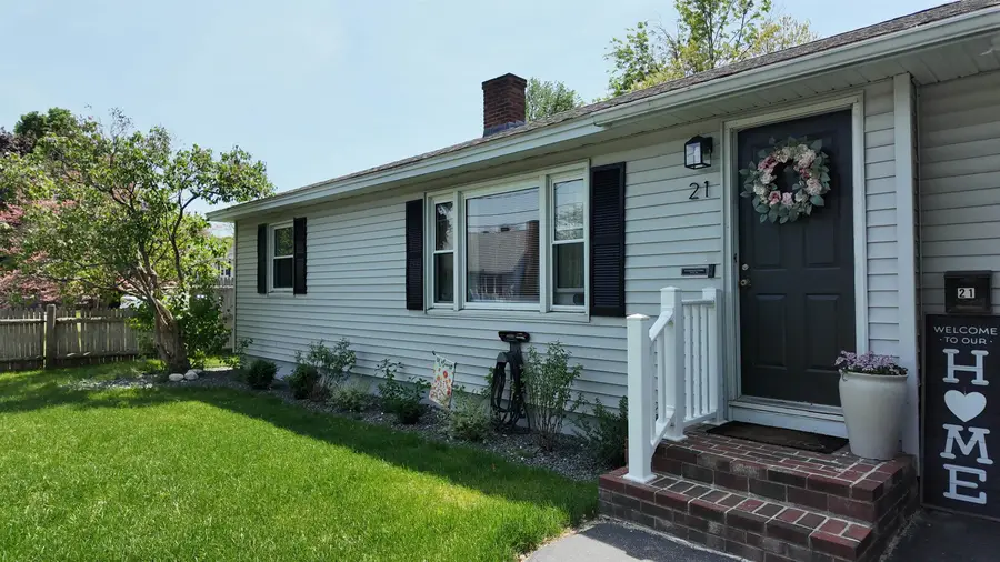 21 Hayden Street, Nashua, NH 03060 - #3