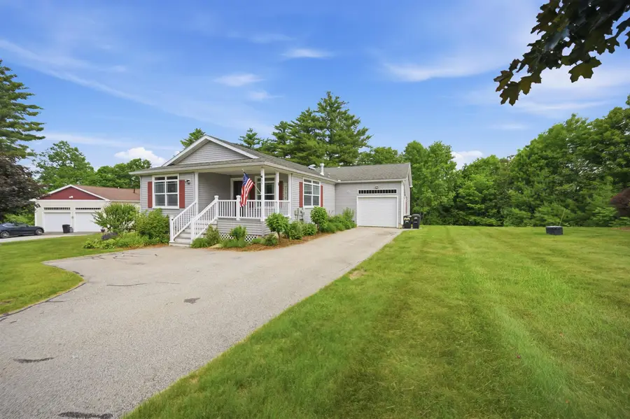 35 Sawmill Ridge, Sandown, NH 03873 - #2