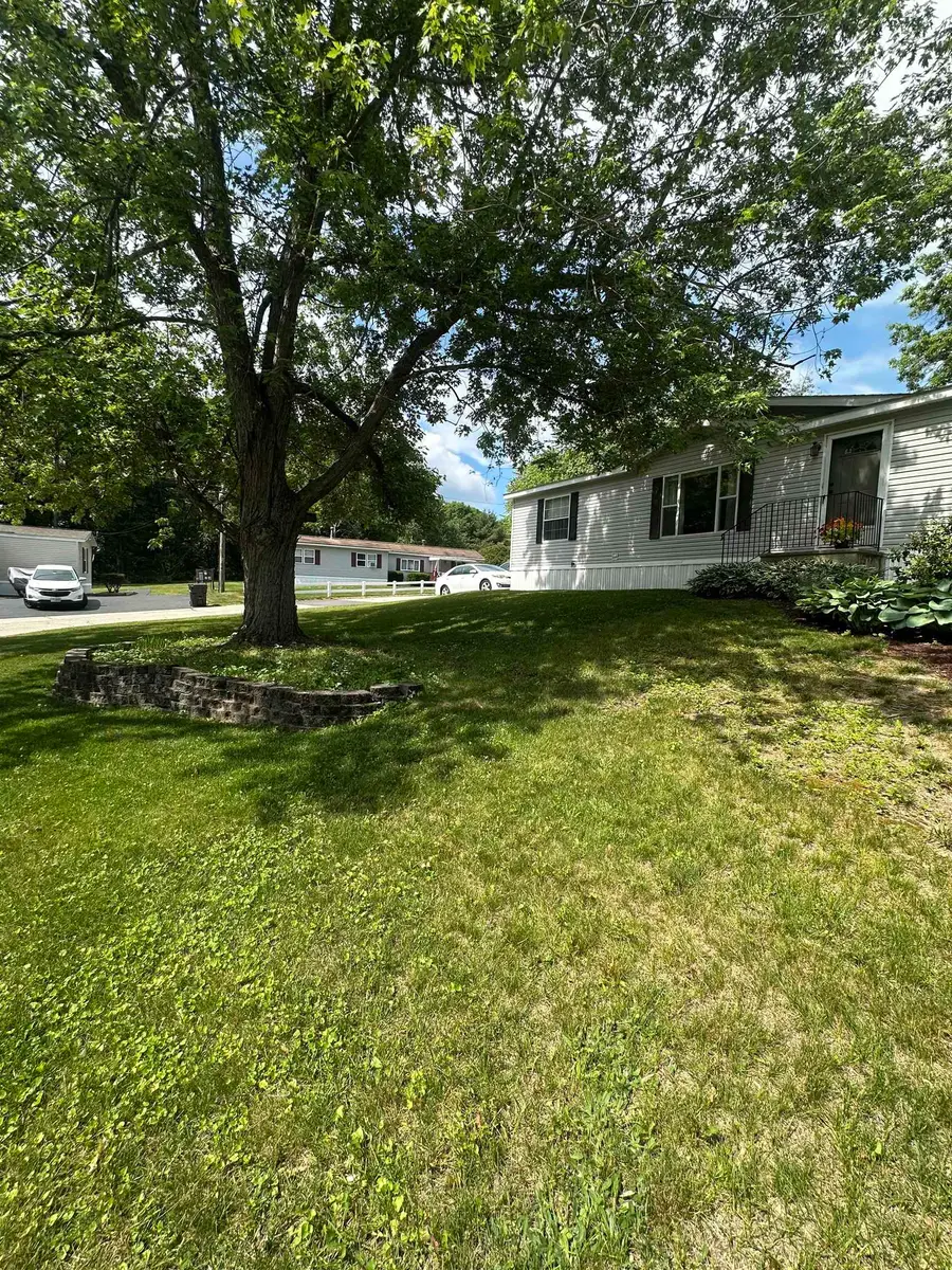 21 Eric Avenue, Nashua, NH 03062 - #3