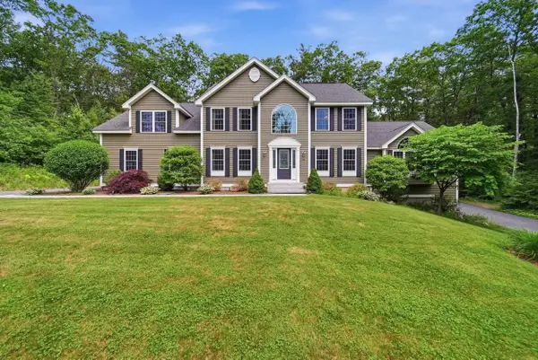 24 Piper Lane, Pelham, NH 03076