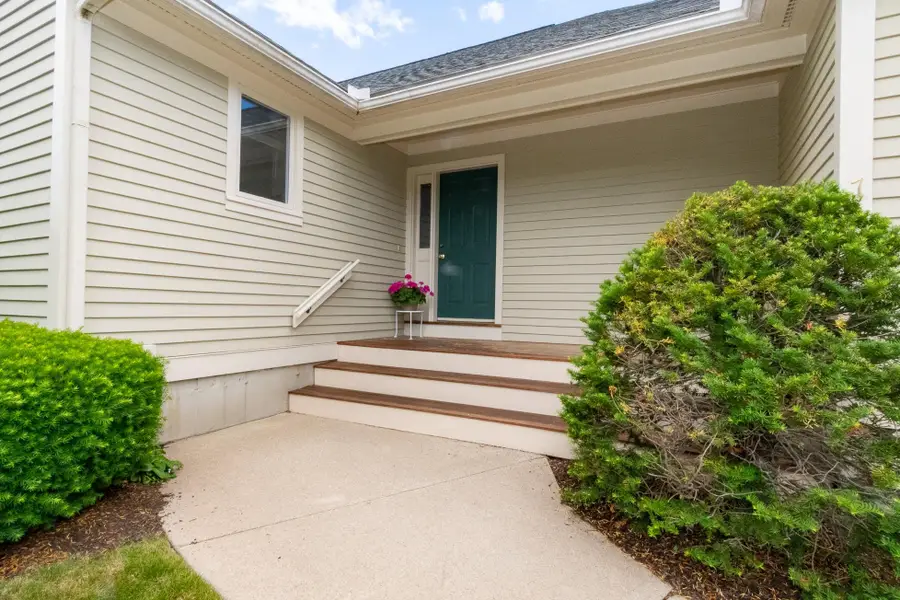7 St Andrews Drive, Bedford, NH 03110 - #3
