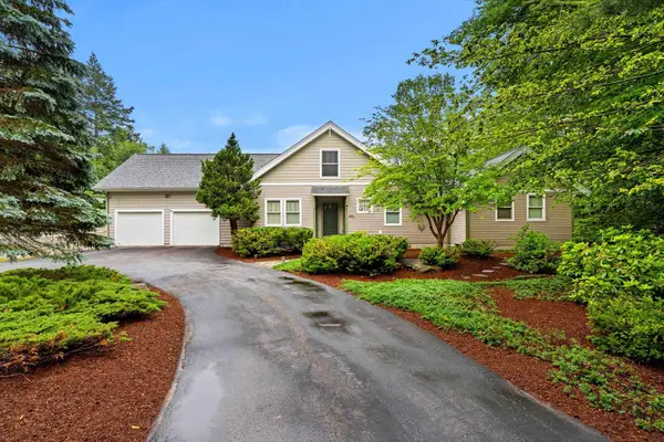 112 Pondview Road, Weare, NH 03281