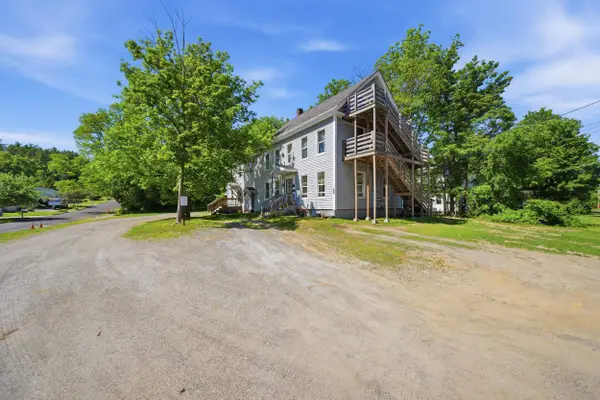 35 South Street, Claremont, NH 03743