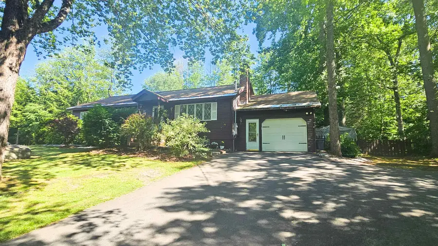45 Ledgewood Road, Claremont, NH 03743 - #2