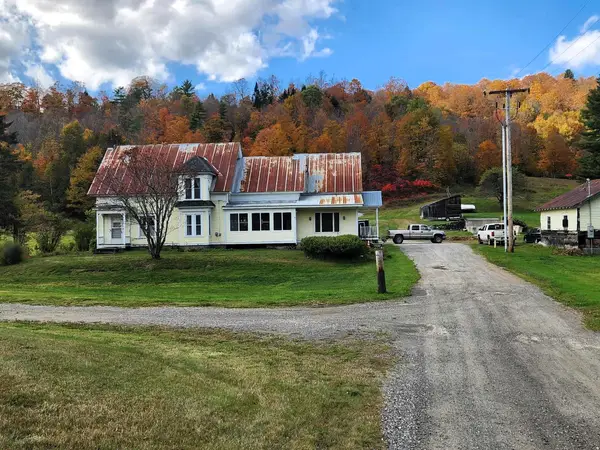 2325 Vt Rte 215, Cabot, VT 05647