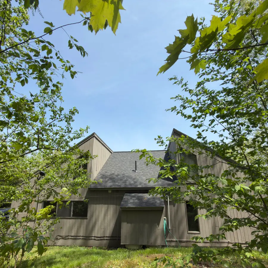 44 Coburn Woods Drive, Nashua, NH 03063 - #3