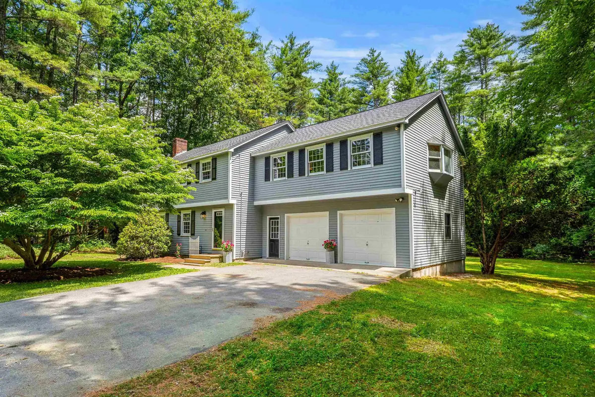1 Danbury Circle, Amherst, NH 03031 - #1
