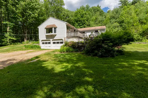 127 Mountain Road, Deerfield, NH 03037