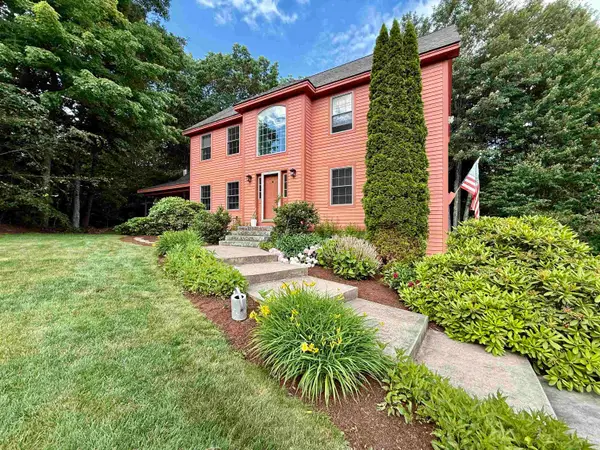 40 Lakewood Drive, Alton, NH 03810
