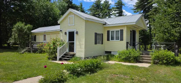 17 Mobile Coach Lane, Mont Vernon, NH 03057