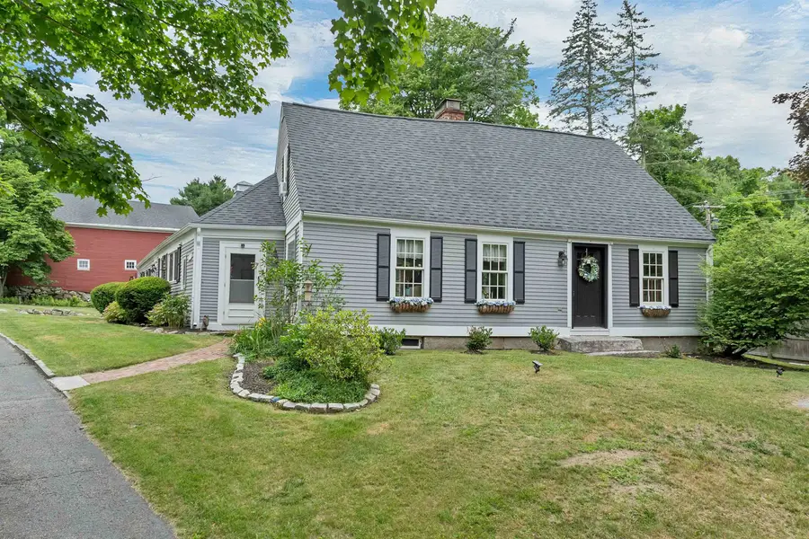 64 N Amherst Road, Bedford, NH 03110 - #2