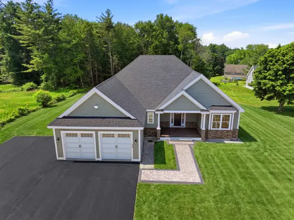 116 Winnicutt Road, Stratham, NH 03885