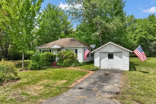 4 Varney Point Road, Gilford, NH 03249