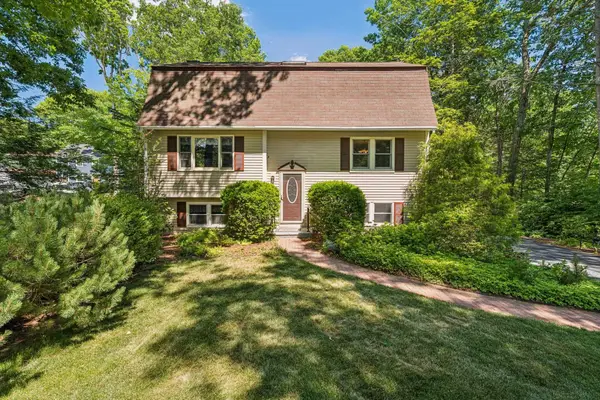 29 Wild Pasture Road, Kensington, NH 03833