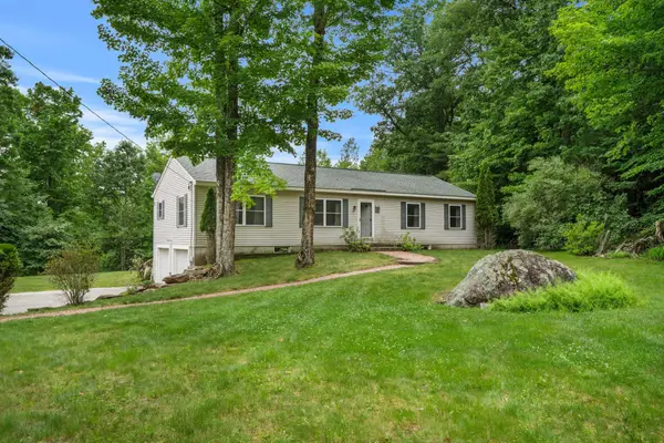 51 Rockland Road, Weare, NH 03281