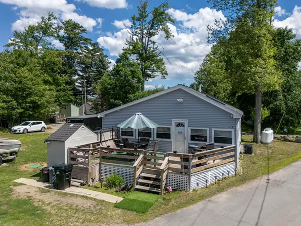 209 Chases Grove Road, Derry, NH 03038