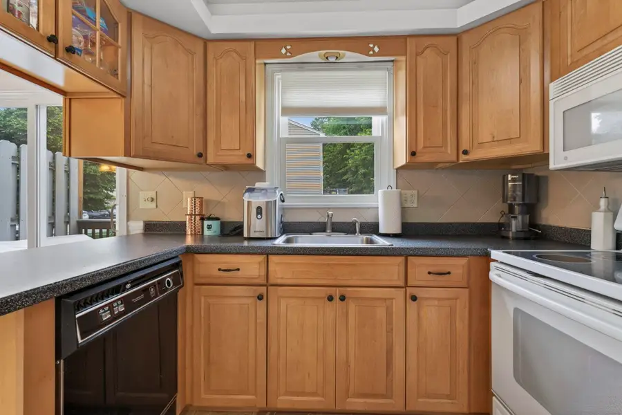 4 Snowberry Lane #9, Goffstown, NH 03045 - #3