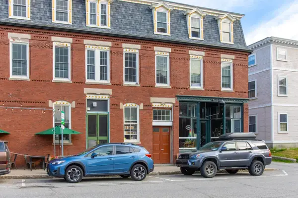 282 Central Avenue #5, Dover, NH 03820-4179