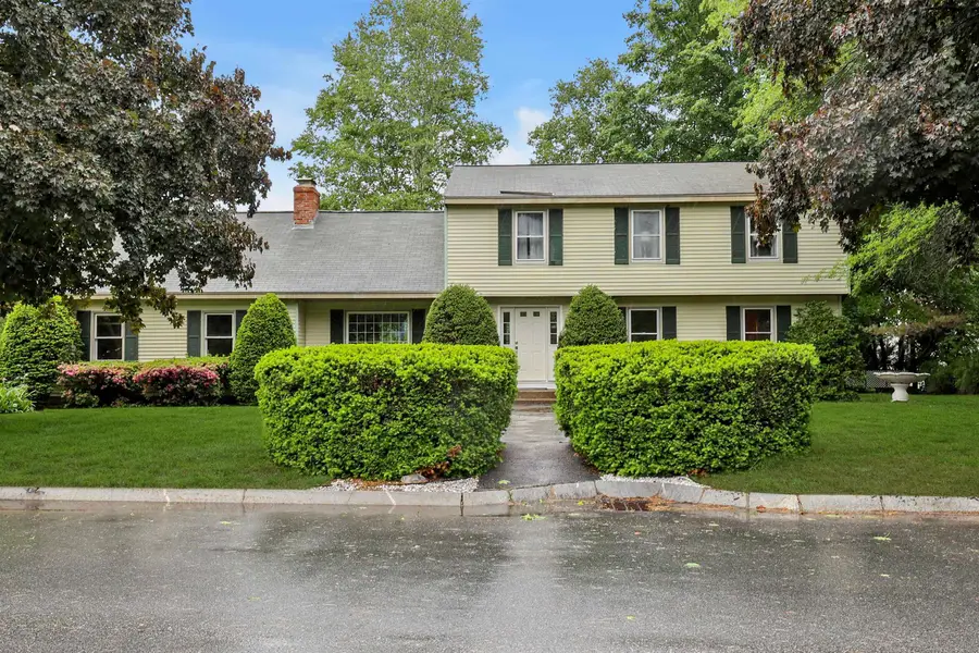 2 Queensway Circle, Nashua, NH 03062 - #3