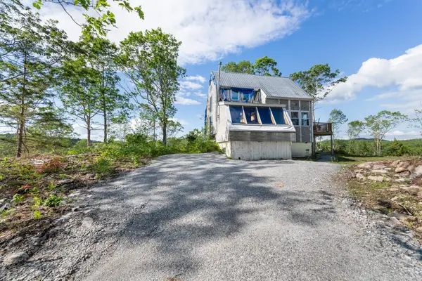 81 Disdam Road, Holderness, NH 03245
