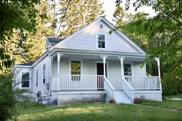 15 Warren Avenue, Goffstown, NH 03045