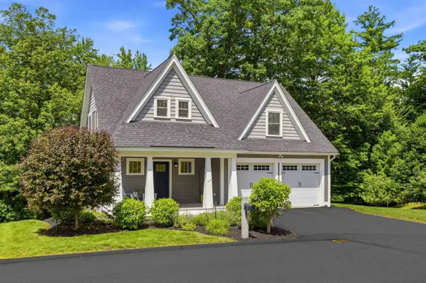 5 Firefly Landing, Newmarket, NH 03857
