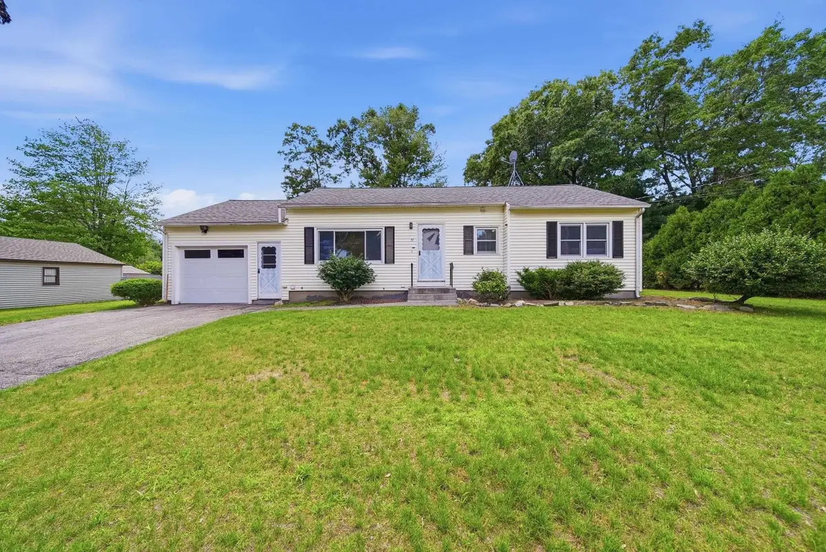 19 Carroll Street, Nashua, NH 03063 - #1