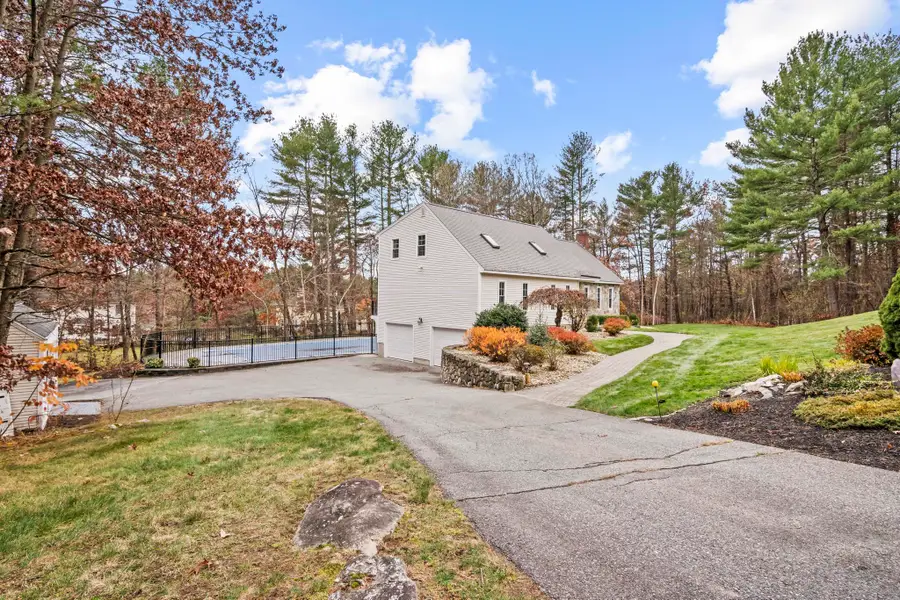 3 Hillside Road, Windham, NH 03087 - #3