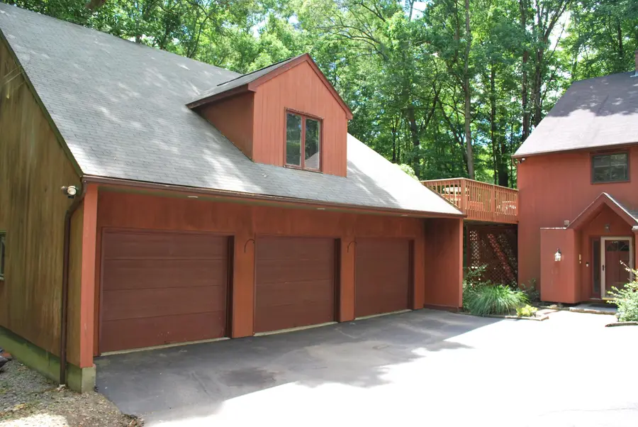 43 Camelot Drive, Bedford, NH 03110 - #3
