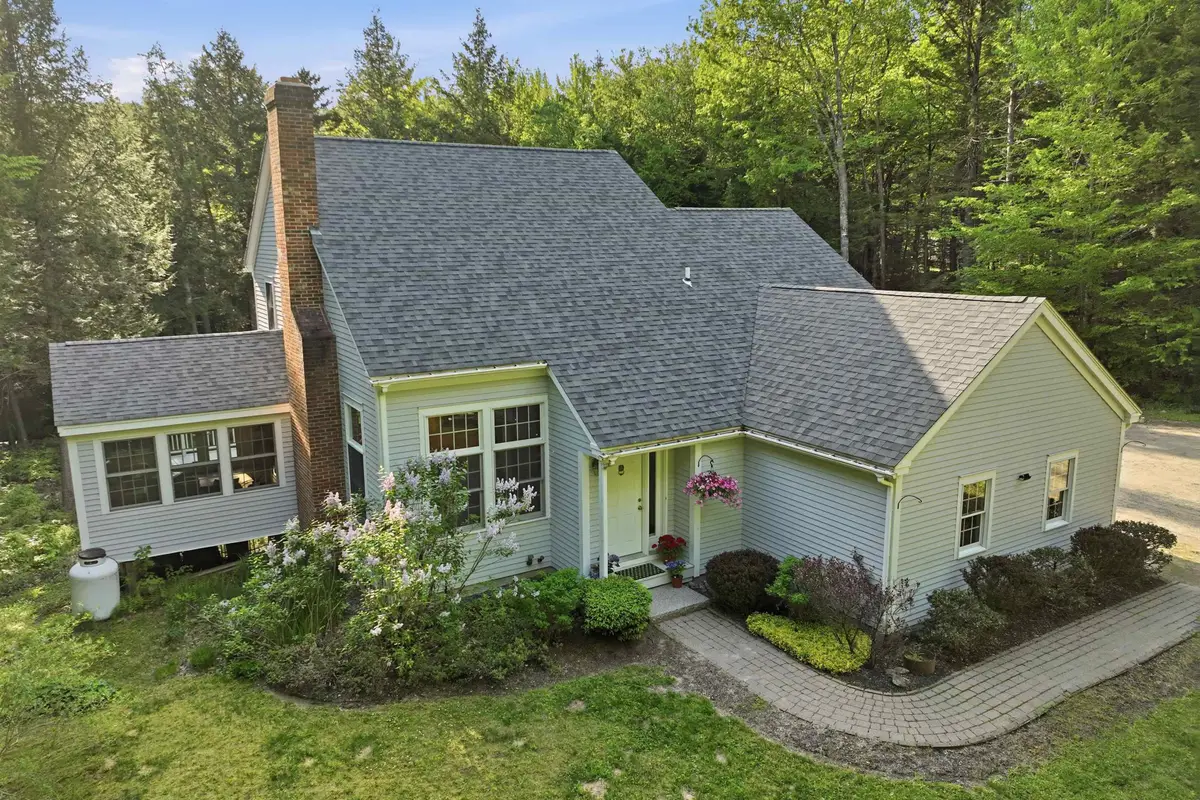 25 James Lane, Hebron, NH 03241 - #1
