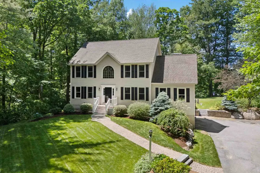 7 Premier Drive, Londonderry, NH 03053 - #2