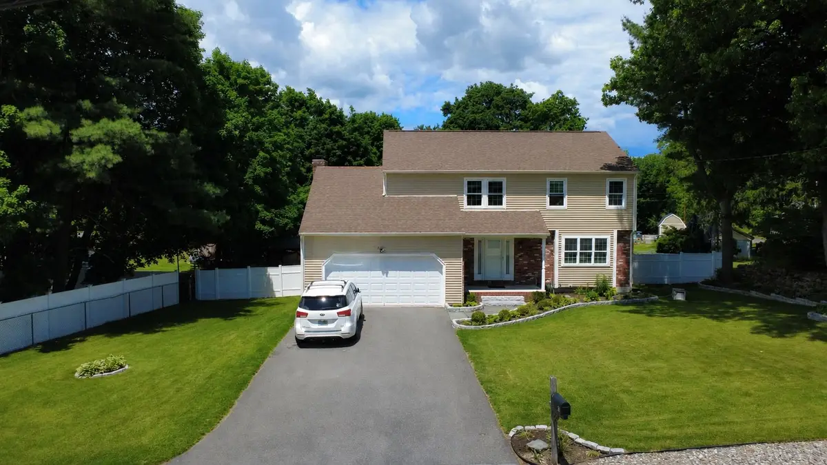2 Farmington Road, Nashua, NH 03060 - #1