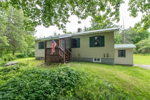 1463 Bushey Hill Road, Derby, VT 05829