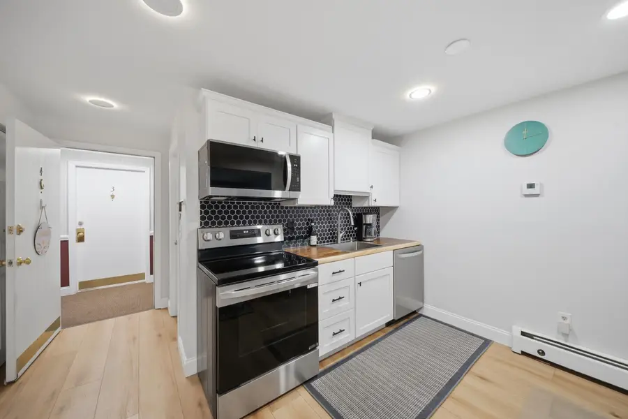 555 Calef Road #4, Manchester, NH 03103 - #2