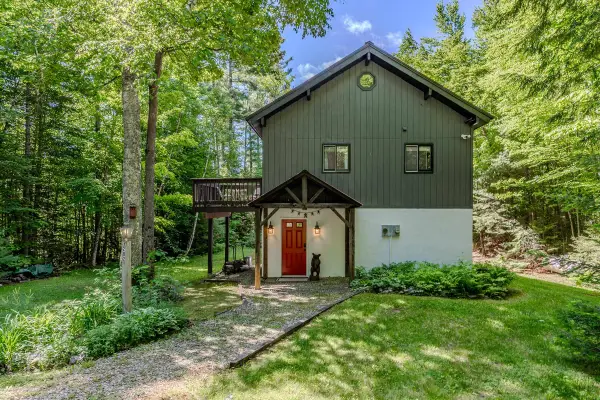 202 Twin Brook Circle, Londonderry, VT 05155