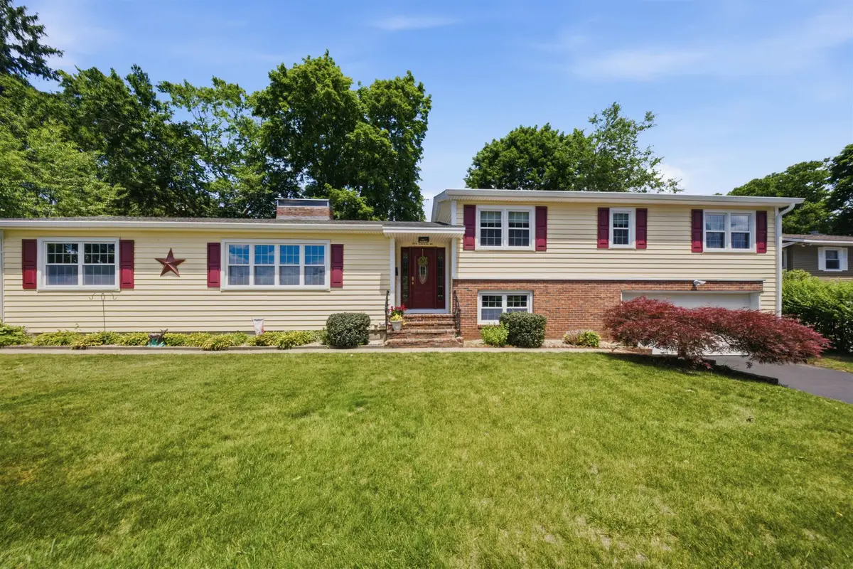 494 Laurel Street, Manchester, NH 03103 - #1