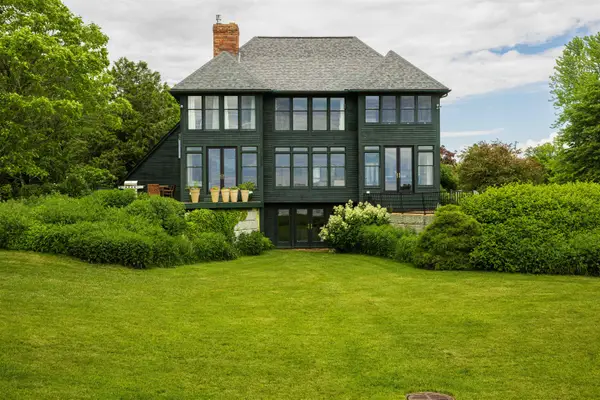 1163 Thompsons Point Road, Charlotte, VT 05445