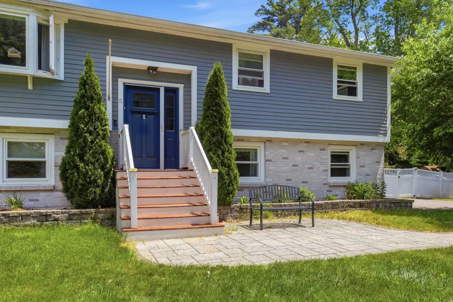 5 Berkley Street, Merrimack, NH 03054 - #2