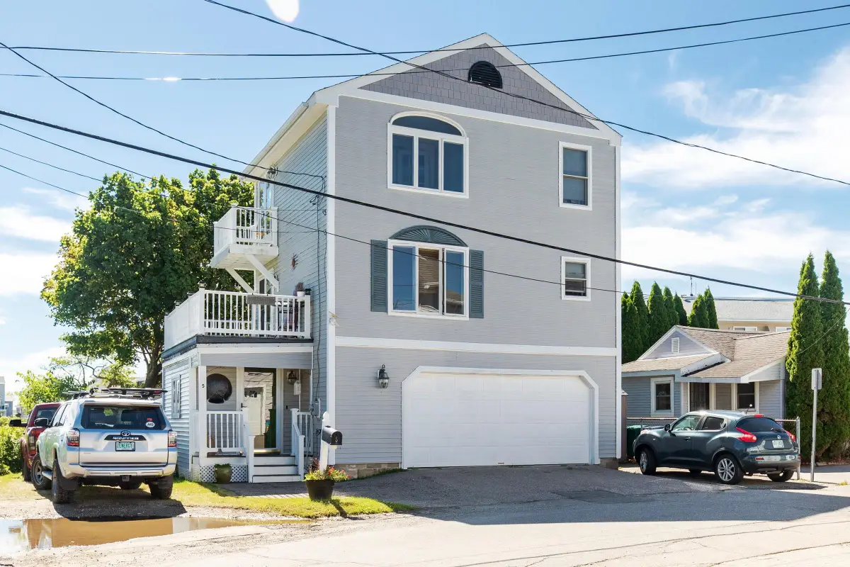 5 Viking Street, Hampton, NH 03842 - #1