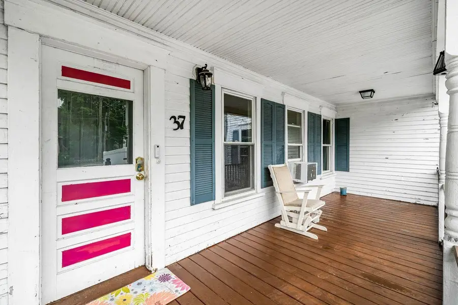 37 N Mast Street, Goffstown, NH 03045 - #3