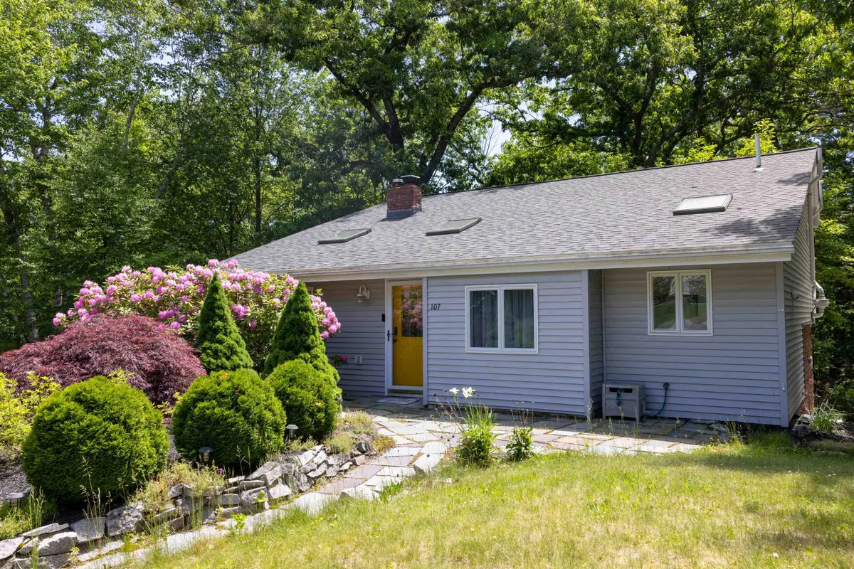 107 Hackett Hill Road, Hooksett, NH 03106 - #1