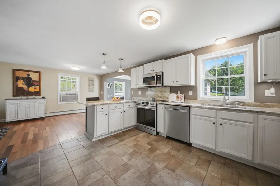 14 Brittany Circle, Pembroke, NH 03275 - #2