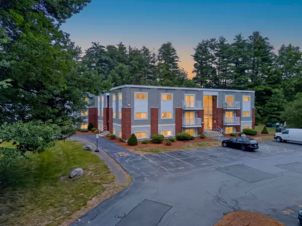 59 Constitution Drive, Londonderry, NH 03503